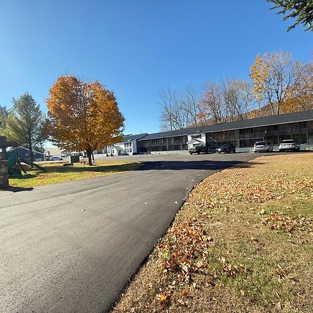 Travelodge By Wyndham Lincoln Near White Mountain Kültér fotó